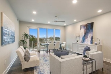 Fabulous Penthouse w/ stunning views of the river, downtown &amp;