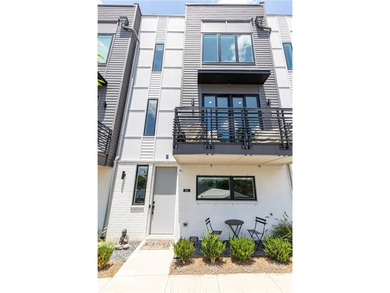 Luxury living reaches new heights at Plateau West. This - photo 46