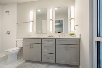 Fabulous Penthouse w/ stunning views of the river, downtown &