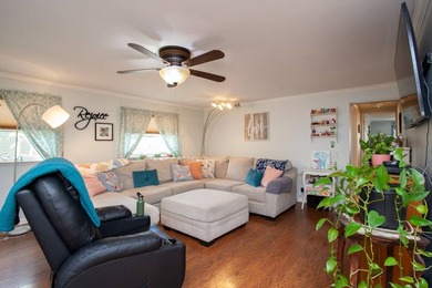 For Sale or Rent. This beautiful remodeled and move in ready gem - photo 4