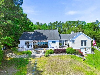 RARE WATERFRONT RANCH! Remodeled inside and out! Captivating - photo 4