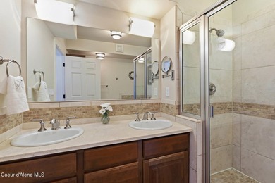 Enjoy breathtaking sunsets and stunning mountain views from this - photo 15