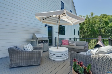 Like-new, stunning 3,700 sq ft modern farmhouse in Old Trail - photo 33