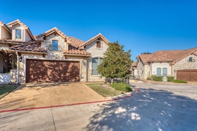Discover this exceptional, single-level townhome featuring 3 - photo 2