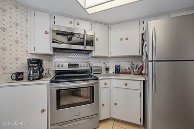 This spacious residence features a true two-bedroom - photo 11