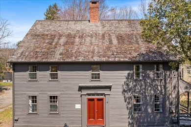 Wonderful waterfront antique home on 1.6 acres. The Parker Bull - photo 3