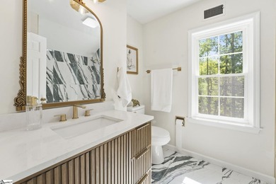 A rare offering in Spartanburg, this beautifully reimagined - photo 37