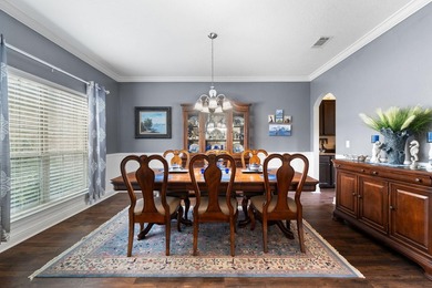 Luxury Living in Gated Nature Trail | 6BR + Bonus | Seller - photo 5