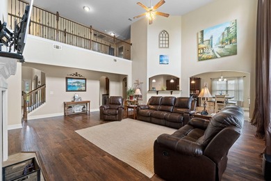 Luxury Living in Gated Nature Trail | 6BR + Bonus | Seller - photo 10