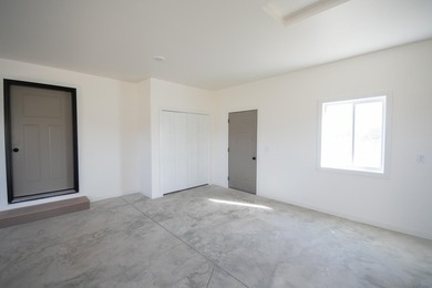 Welcome to this newly built 4 bedroom, 3 bathroom home offering - photo 6