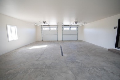 Welcome to this newly built 4 bedroom, 3 bathroom home offering - photo 7