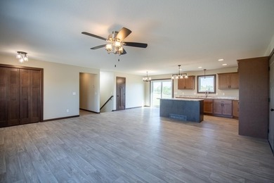 Welcome to this newly built 4 bedroom, 3 bathroom home offering - photo 8