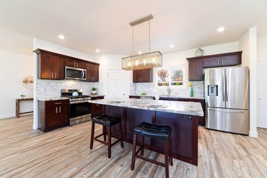 Perfection in Puu Lani Ranch! Immaculate 3 Bedroom, 2.5 Bath - photo 5