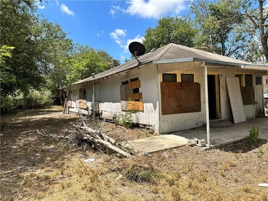 Looking for a prime investment opportunity within walking - photo 1