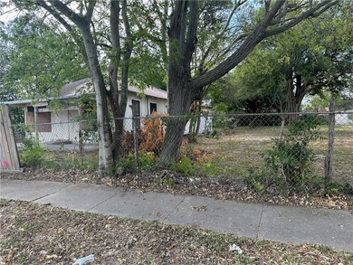 Looking for a prime investment opportunity within walking - photo 2