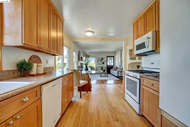 Welcome to 4080 Kuhnle Ave, a warm and inviting Oakland home - photo 17