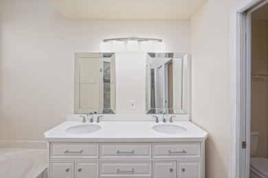 Beautifully remodeled 3BR/2BA heated saltwater pool home in - photo 30