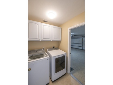 Beautifully remodeled 3BR/2BA heated saltwater pool home in - photo 31