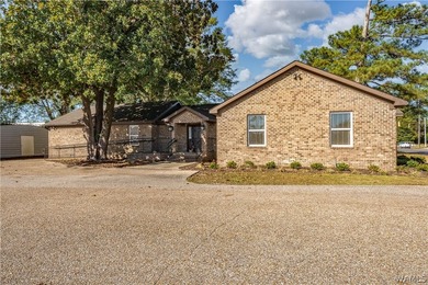 CENTRALLY LOCATED TO THE UNIVERSITY AND DOWNTOWN. OFFICE - photo 1