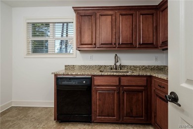 CENTRALLY LOCATED TO THE UNIVERSITY AND DOWNTOWN. OFFICE - photo 10