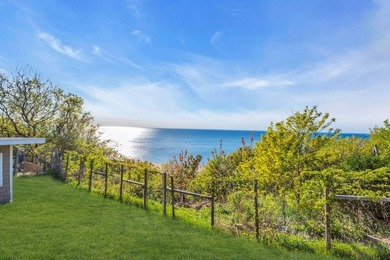 Soundfront! This rare waterfront offering is set on 3.4 bucolic - photo 2