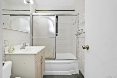 Welcome to Linden Towers Co-op in the heart of North Flushing! - photo 13