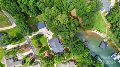 Lake Norman Home For Sale in Mooresville North Carolina