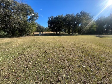 Beautiful lot located in the Hidden Acres Subdivision on Cedar - photo 1