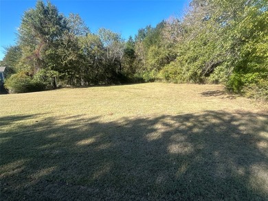 Beautiful lot located in the Hidden Acres Subdivision on Cedar - photo 3