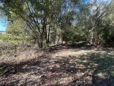 Beautiful lot located in the Hidden Acres Subdivision on Cedar - photo 5