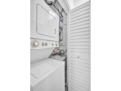 RENT RIGHT AWAY. WASHER/DRYER INSIDE. PETS WELCOME. 2 MILES TO - photo 14