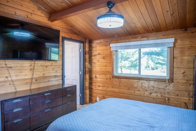 Enjoy 100 feet of owned frontage on Castle Rock Lake with this - photo 24