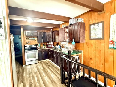 Enjoy the best of lake living at 132 Mermie Road in Hardin, KY! - photo 31