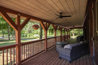 Enjoy 100 feet of owned frontage on Castle Rock Lake with this - photo 39