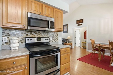 Welcome to Oak Ridge Plantation, where coastal convenience meets - photo 10