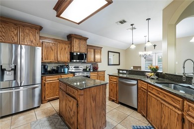 Huge Price Cut! Welcome home to this well maintained 4-bedroom - photo 9
