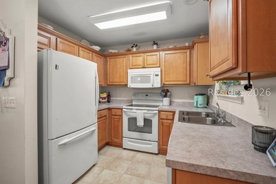 Welcome to 115 Bella Way in the centrally located Azalea Square - photo 12