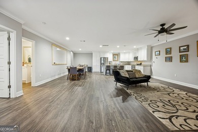 A great value in a Live/Work property ideally located in - photo 6