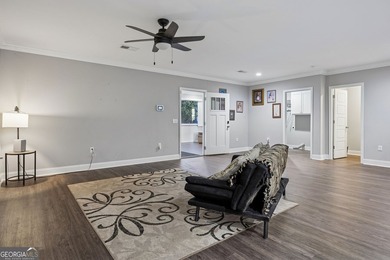 A great value in a Live/Work property ideally located in - photo 9
