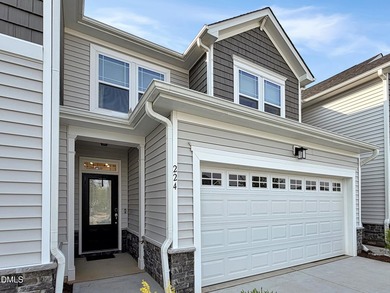2 CAR GARAGE, FENCED YARD, FRIDGE INCLUDED! You won't find - photo 4
