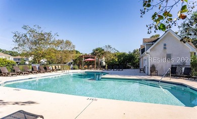 Welcome to 115 Bella Way in the centrally located Azalea Square - photo 25