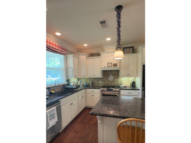 Discover spacious lake-area living near Toledo Bend Reservoir in - photo 9