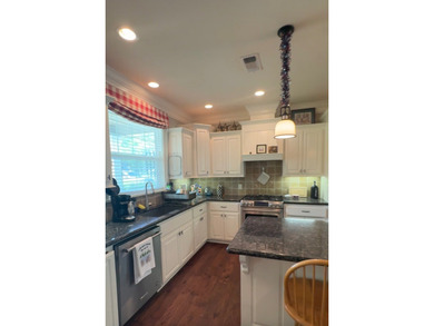 Discover spacious lake-area living near Toledo Bend Reservoir in - photo 10