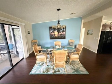Centrally located, this bright & sunny 2BD/2BA home offers an - photo 6
