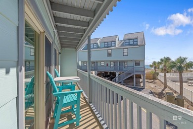 Seller offering to cover 12 months of HOA dues to new buyer - photo 13