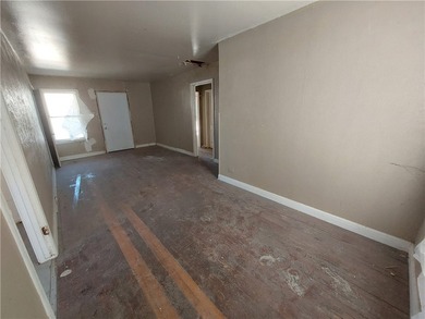 Prime Investor Opportunity: 3-Unit Fixer-Upper with Value-Add - photo 14