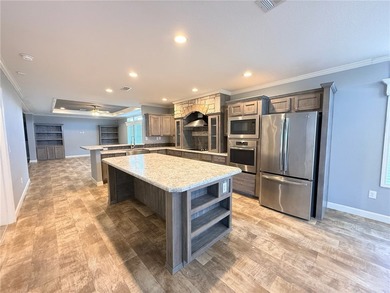 Charming 3-bedroom, 2-bath modular home on nearly a half-acre in - photo 5