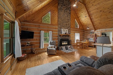 Wouldn't you love a cabin with creek frontage the length of the - photo 26