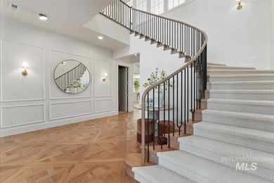 A truly one-of-a-kind home - the rare opportunity everyone waits - photo 2