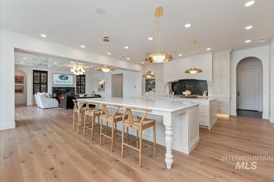 A truly one-of-a-kind home - the rare opportunity everyone waits - photo 7